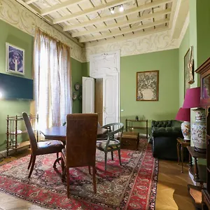 Prestige Boutique - Montenapoleone Milan